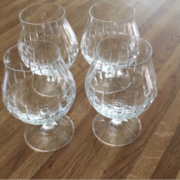 Set of 4 stemmed brandy glasses
Each is 5 1/2” high
2 1/2 diameter. - Picture 8 of 10